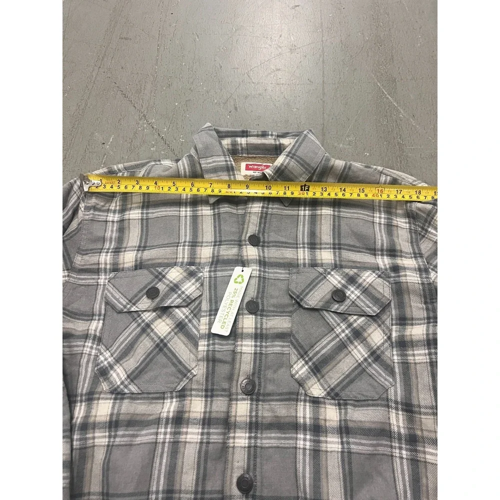 Wrangler Flannel Jacket Men Medium Gray Plaid Sherpa Lined Rugged Lumberjack NWT
